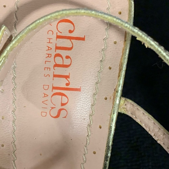 Charles by Charles David gold heels size 7 1/2 - Picture 3 of 10